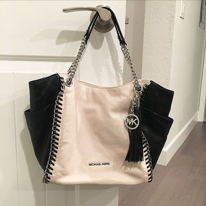 Michael Kors Chelsea Shoulder Bag